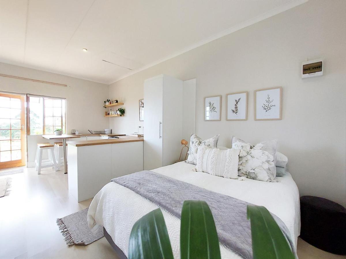 Upmarket Off Grid Cottage On Organic Farm In Secure Estate Howick Exterior photo